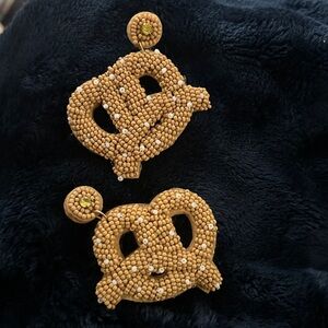 Beaded Pretzel Pierced Earrings